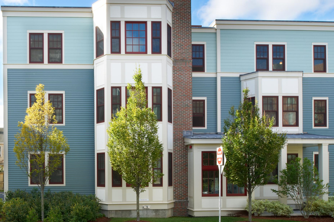 Ooutside - 28 Hingham St., Apt. 3