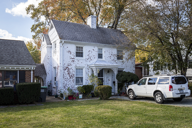 Exterior and drive way - 131 Piedmont- One 3-Bedroom Unit, One 4-Bedroom Unit - Now Leasing for 2027-2028!