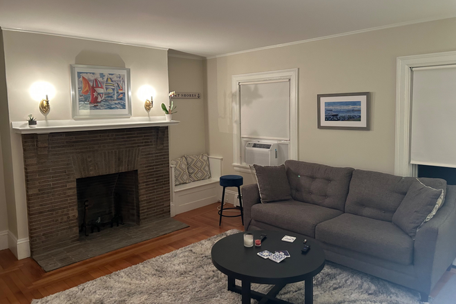 Living room - 2nd Floor Apartment - Convenient to campus in quiet building