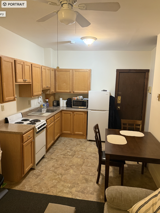 Kitchen - MAY-AUGUST 2026 1B1B - 12 Symphony Rd. Very close to Northeastern!