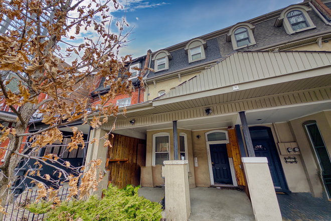 front - 227 Beverley Street #1: Large 3 bedroom unit