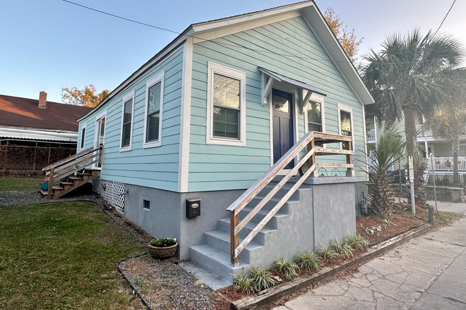 Street View - The Little Blue Cottage
