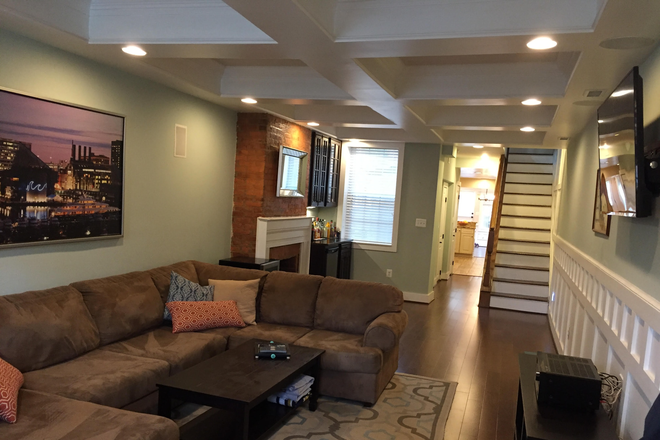 Living Room - Large South Ann Street house in Fells Point close to medical campus and waterfront