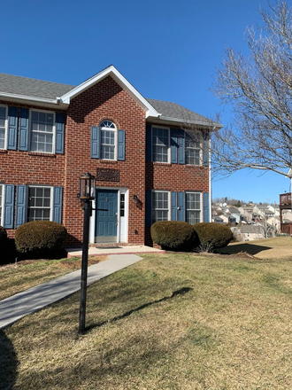 - 3 Bedroom 2.5 Bath House with 1 Car Garage