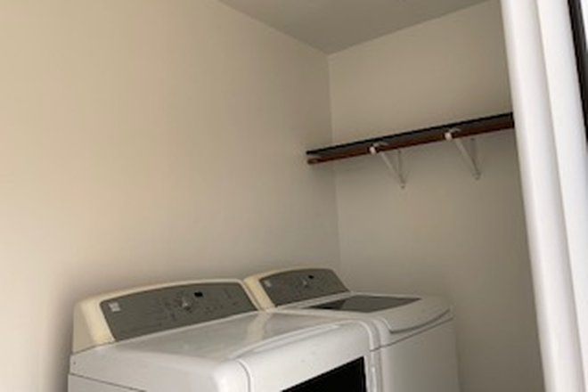 laundry room - Elm House