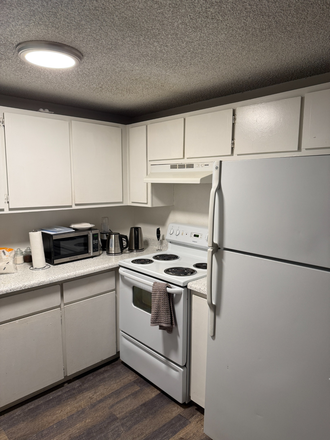Kitchen view 1 - Mohawk Dr Apartment, close to East/Main Campus