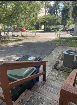 5 cars parking driveway - Private Room — 0.25 Miles from UMD House