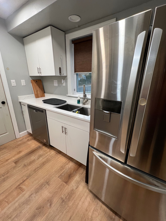 Newly Renovated Kitchen - Apartment in Charming Neighborhood - All Utilities Included
