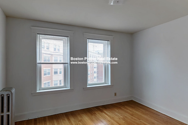 a - Big apartment!