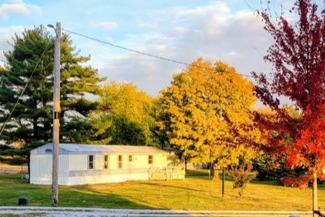 3br, 2 bth, country setting 5 minutes to Purdue campus - 3 bdrm 2 bath Country living 5 minutes to Purdue (West Lafayette)