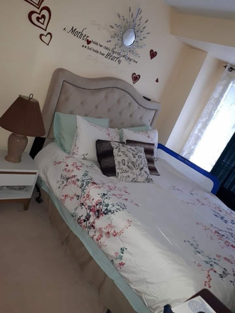 Bedroom - Entire Two bedroom townhouse for rent in John Street