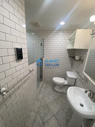 Bathroom #1 - 4 Bed 2 bath with Sauna Shower!!