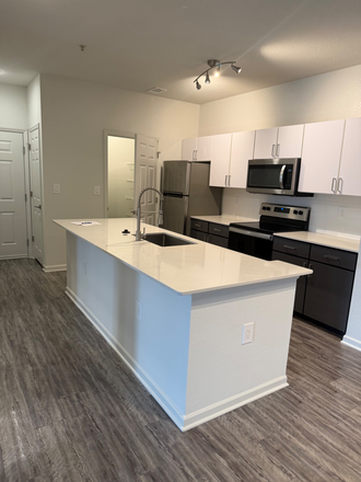 Kitchen - Monaco at Waterford lakes