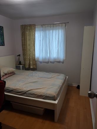 Private Bedroom - Private room for rent in a shared house at James Park Square