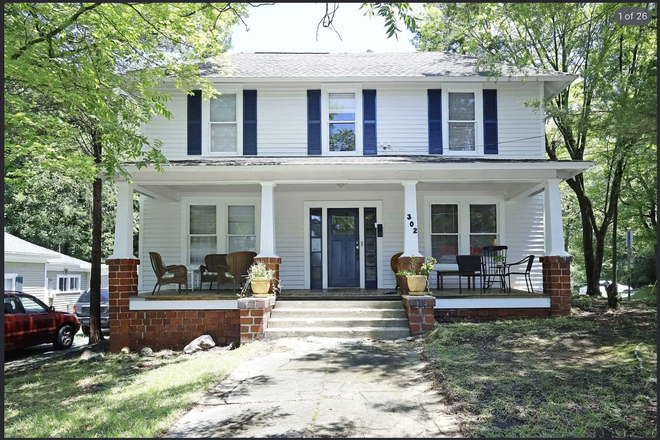 Outside - Sublease for Spring 2027, 3 minute walk from campus, great location