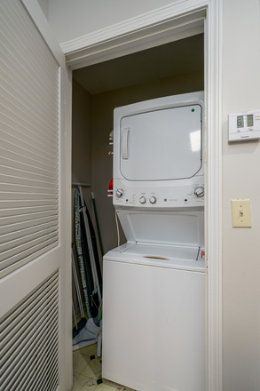 Washer/Dryer - St. Charles Apartments- Where you walk to campus!