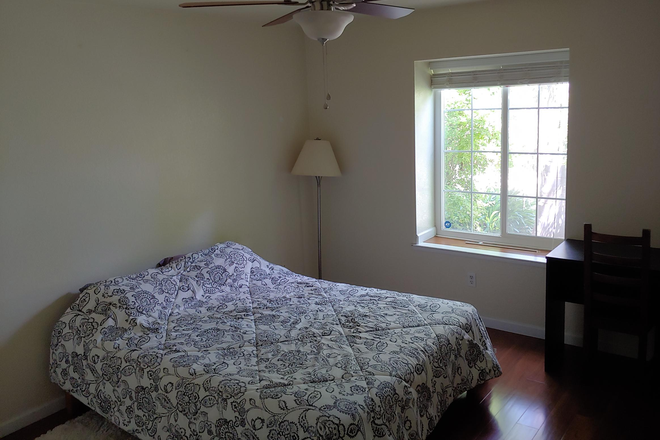 Bedroom - Furnished Room for rent near UC campus. Safe quiet neighborhood. House