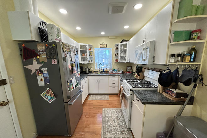 ** - **AVAILABLE 2026-27** NEWLY UPDATED 3-BEDROOM APARTMENT