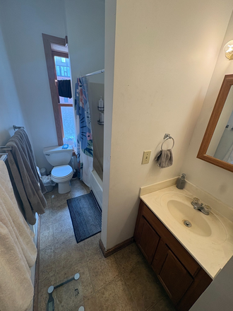 Bathroom - Von Apartments, Apt 8, Chauncey
