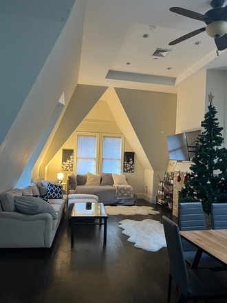 Living room - Apartment on Hillside