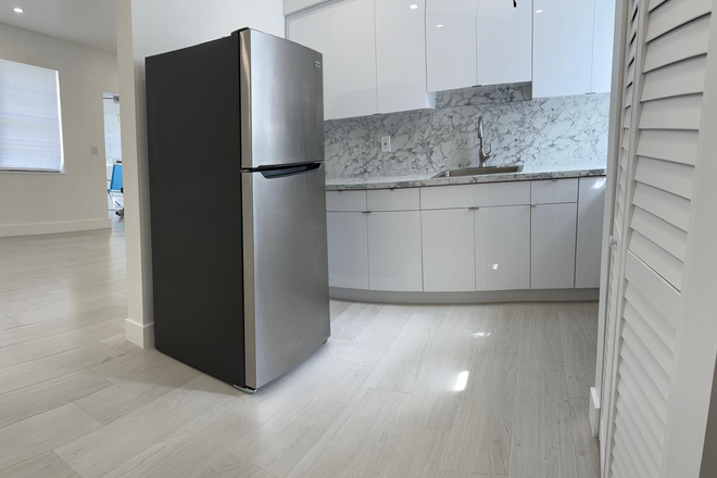 Kitchen - Totally renovated Duplex walking distance to Coconut Grove Metro Station