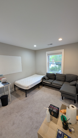 bedroom #1 - Rooms close to campus | All Grad students | renovated