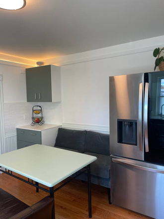 Livingroom / Kitchen - 2br MIT/Kendall -all utilities included+ not fee