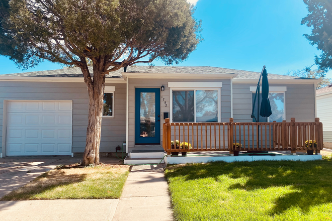 House Front - Seeking Roommate: Private Bed/Bath in Updated Bungalow 1 Mile from UC Health