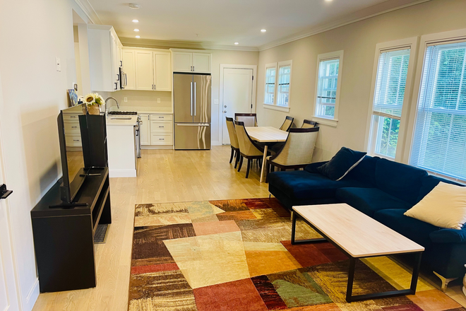 Living Room - No Brokerage Fee- 2 Bedroom available in 4 BDR 2 Bath Apartment from 9/1