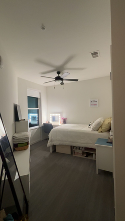 Bedroom - 8 minute drive from campus. Walking distance publix,gym and gas station right across the street. Apartments