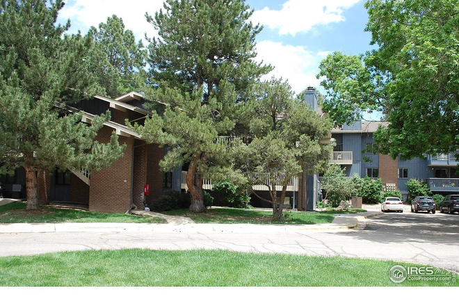 A building 2 - Aspen Grove Condominiums near 28th and Iris