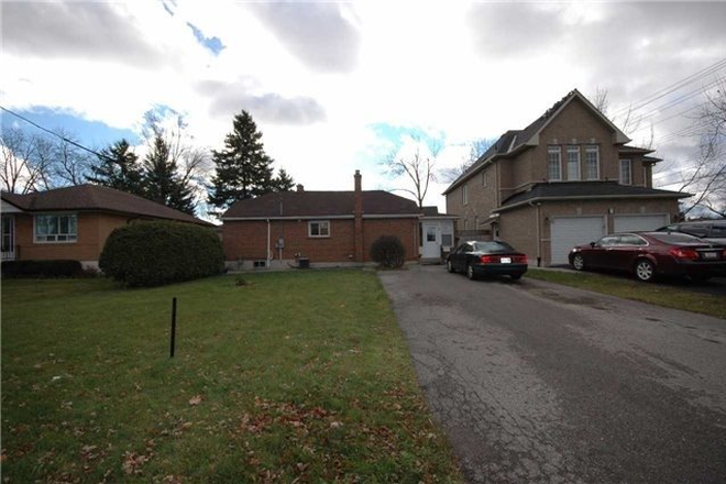 Front of House - 1 BEDROOM AVAILABLE WALKING DISTANCE TO UTSC