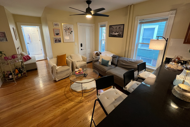 Living Room - **ONLY 1/2 BROKER FEE** Gorgeous 4 Bedroom & 2 Bathroom Apartment