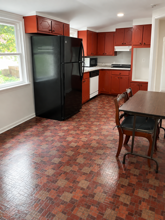 Kitchen - Private 560sf 3-Room Apartment on Hollywood