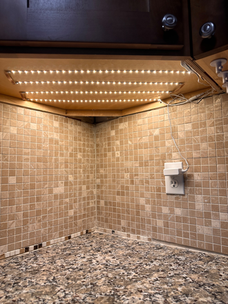 Kichen - Beautifully Refurnished & Upgraded Studio for Rent in Harwood Community