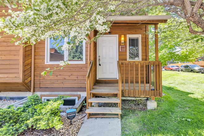 Front View - Beautifully Remodeled 3-Story Townhome in North Boulder — Ideal for Roommates