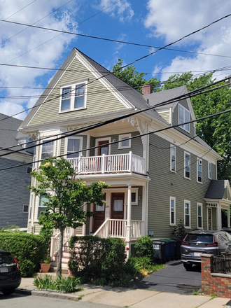 Exterior - Spacious 4-Bed, 2-Bath Bi-Level Apartment Near Porter & Davis Squares. In-unit W/D.