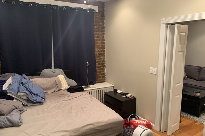 Bedroom - Burbank St 1 Bed Fenway Apartments