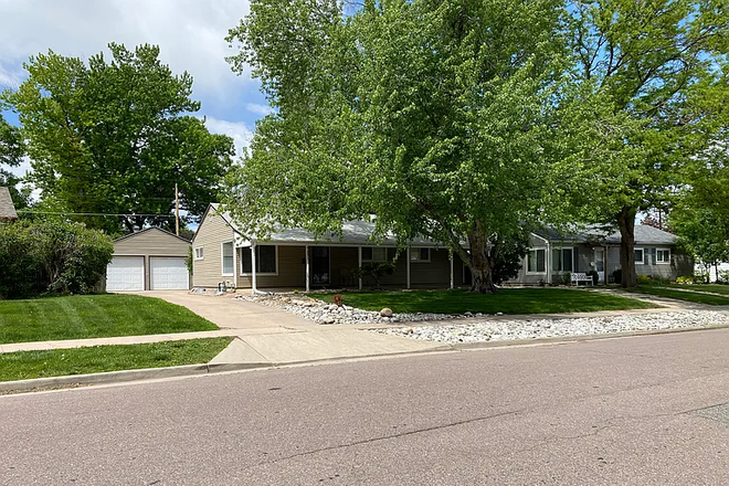 Street View - 4 Bed 2 bath. 1 room available.
