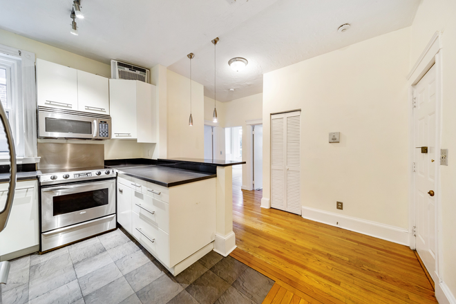 Call NOW for showings! 617-236-8600 - PETERBOROUGH ST - LRG 2BR OR SPLIT FOR 3 PPL FOR *9/1/2026* W/ LNDRY IN BLDNG, RNTL PRKNG, H&HW INC Apartments