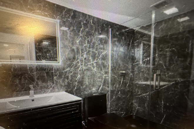 Restroom - University Square Apartment near WashU Danforth Campus