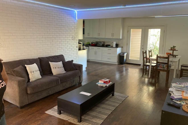 Living and dining area - House close to campus with 4 rooms available from August 1st, 2026