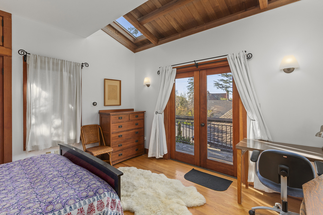 bedroom w deck view - Lux & Quiet Furnished 1 Bd Apt. w/utilities & bimonthly cleaning