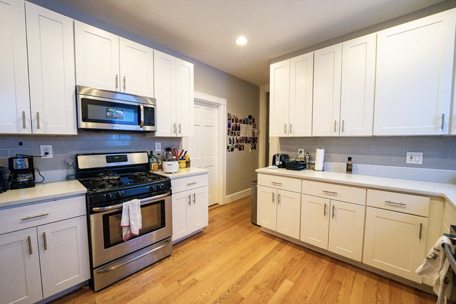 Kitchen - Right next to the green line and stop and shop, fully furnished, 2 rooms available!