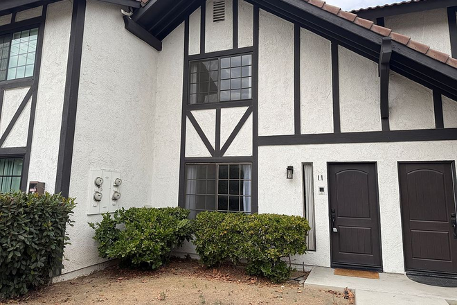 OUTSIDE VIEW - Canyon Court Condominiums