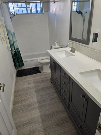 BATHROOM UPSTAIRS - 2 PRIVATE ROOMS WITH SHARE BATHROOM $850/MONTH ALL INCLUDED