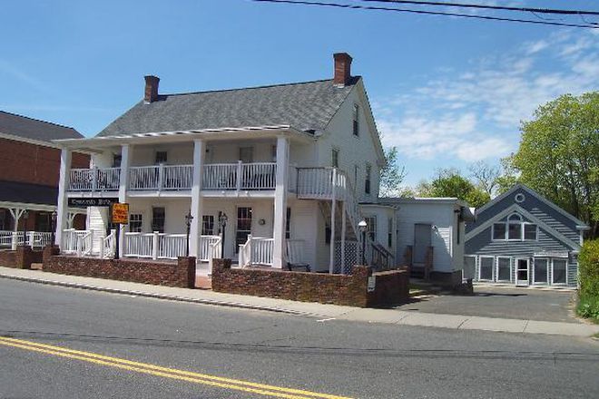 front exterior - 11 Main Street - Studio (Belchertown) Apartments