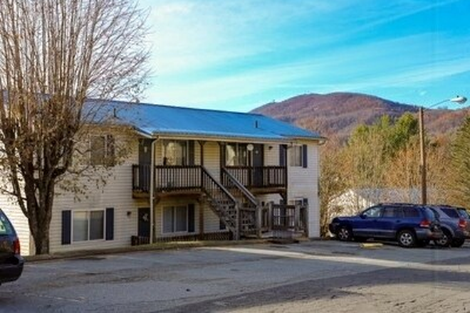 Outside Street View - Brown Heights Spring 2026 Sublease
