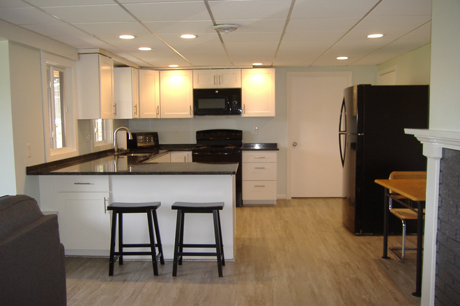 Kitchen (shared with 2 academic housemates) - Academic shared living space for grad students & post-docs