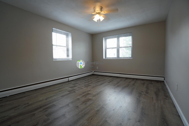 1 - MAY 2026 – Gorgeous Brighton 2 Bed Near Brighton Center • Heat & Hot Water + Parking Included Apartments